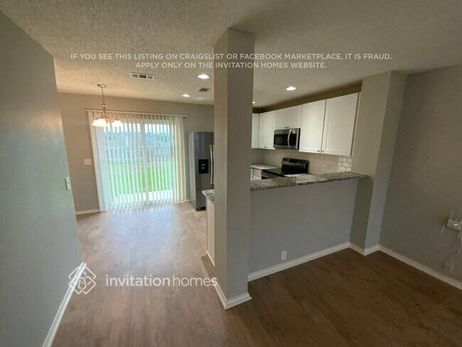 Foto del edificio - 1400 Cloyne Dr