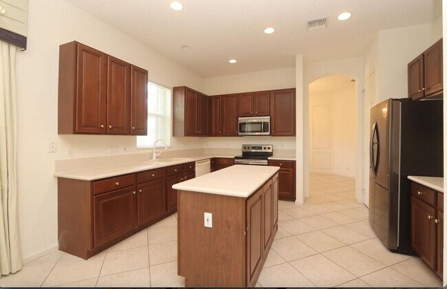 Foto del edificio - 9183 Bay Point Cir