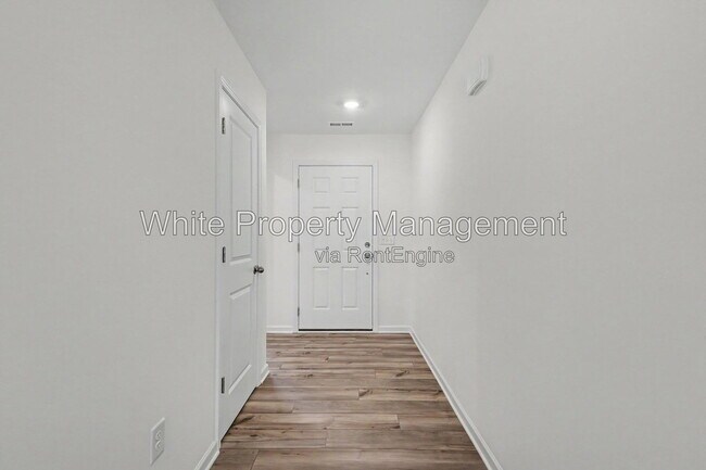 Foto del edificio - 313 W 18th St