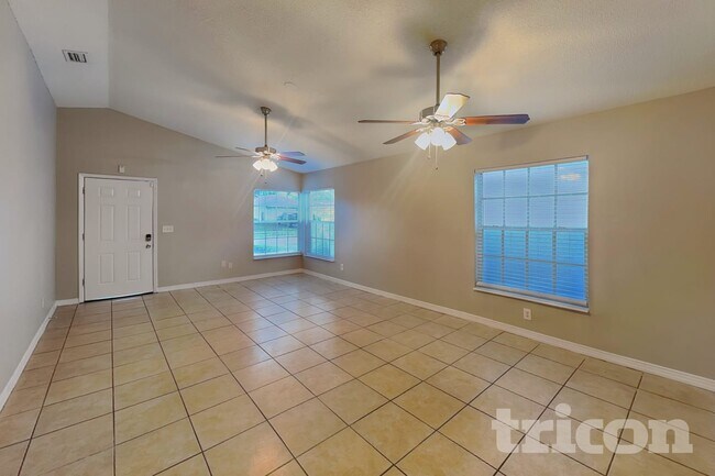 Foto del edificio - 682 Channing Dr