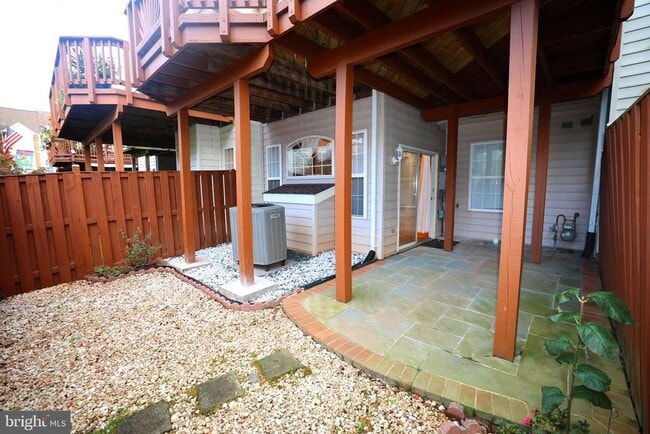 Building Photo - 20635 Glenmere Square