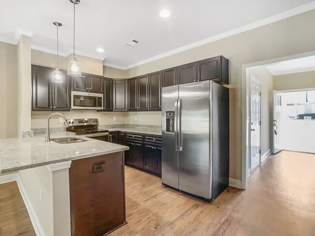 Foto del edificio - 6642 Covington Villas Dr