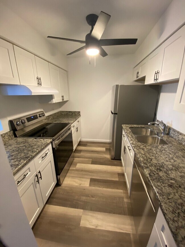 Foto del edificio - 1464 Stonebridge Cir