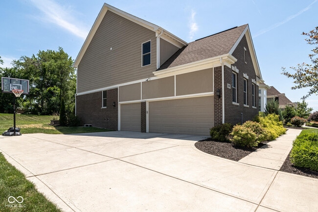 Building Photo - 10599 Geist View Dr