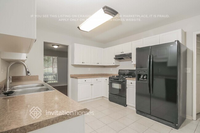 Foto del edificio - 5147 Spring Glen Ct