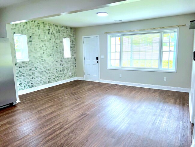 Foto del edificio - 1235 Bradford Heights Rd