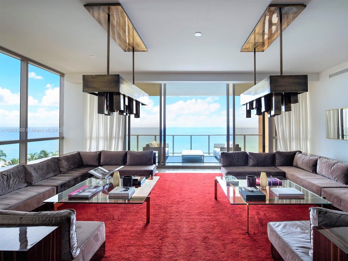 Primary Photo - 17749 Collins Ave