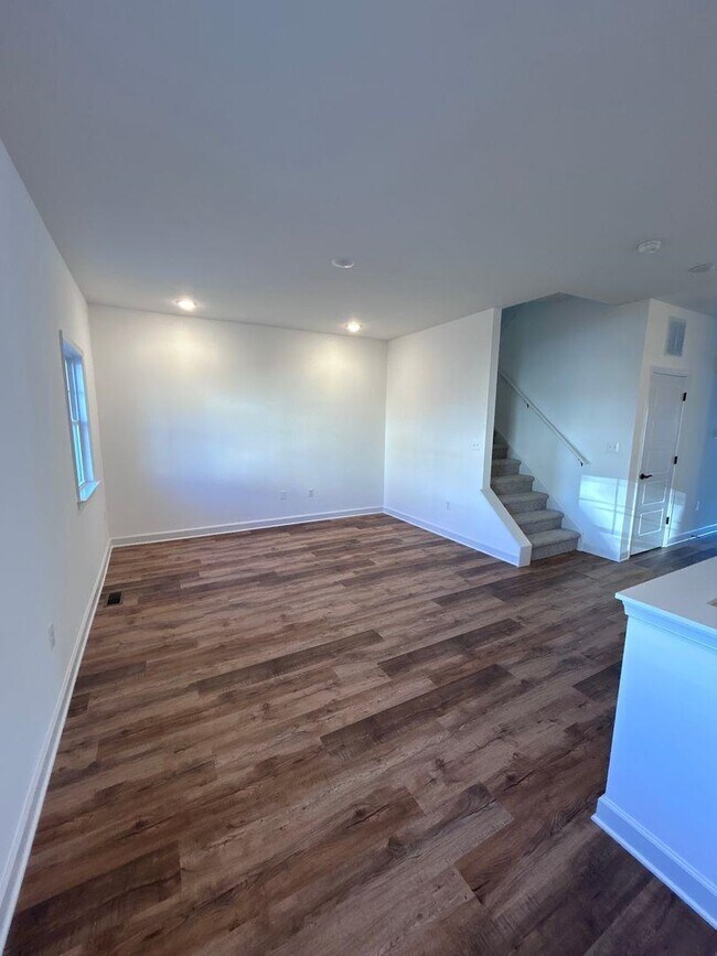 Building Photo - 1416 DERBY Dr