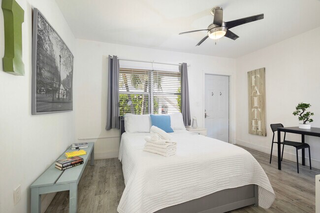 Foto del edificio - 481 NE 37th St