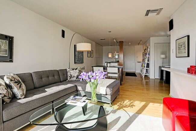 Foto del edificio - 3600 Montrose-ID44.51