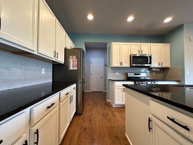 Building Photo - 15675 E 47th Dr