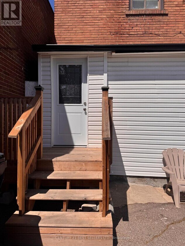 Primary Photo - 216 Vaughan Rd