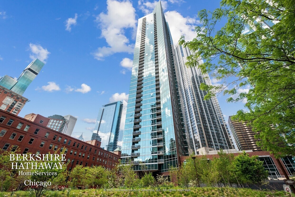 Foto principal - 505 N MCCLURG Court
