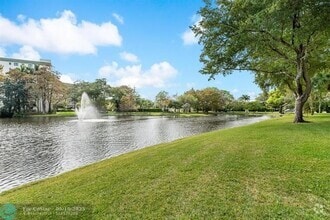 Building Photo - 2240 N Cypress Bend Dr