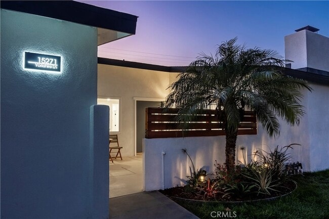 Building Photo - 15271 Yorkshire Ln