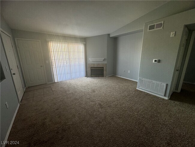 Foto del edificio - 3318 N Decatur Blvd