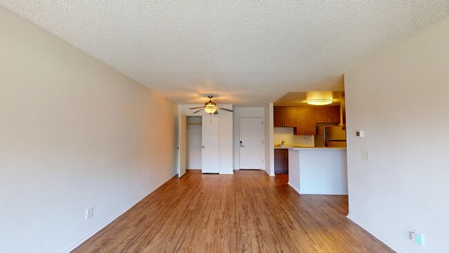 Interior Photo - Huntington Vista