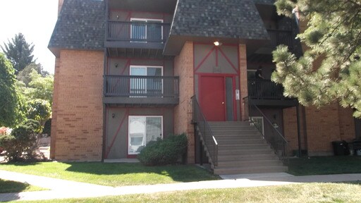 Building Photo - 13050 W Cedar Dr