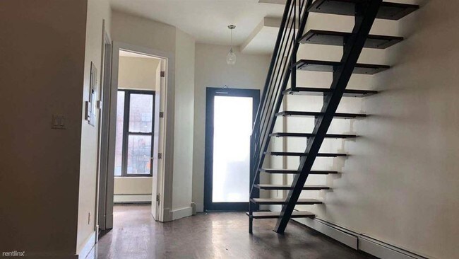 Building Photo - 4 br, 3 bath Apartment - 1063 Bushwick Ave