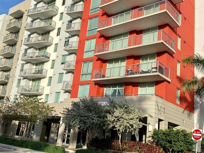 Foto del edificio - 7661 NW 107th Ave