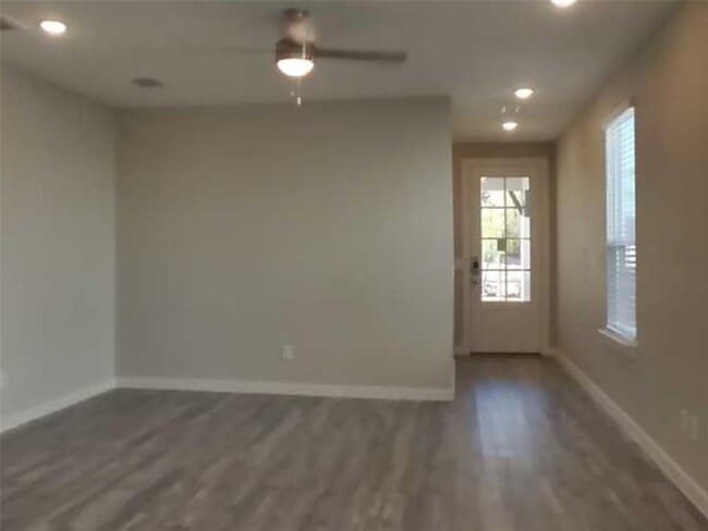 Building Photo - 612 Lindheimer Ln