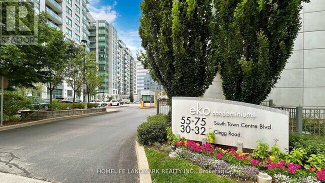 Photo du bâtiment - 55 S Town Centre Blvd