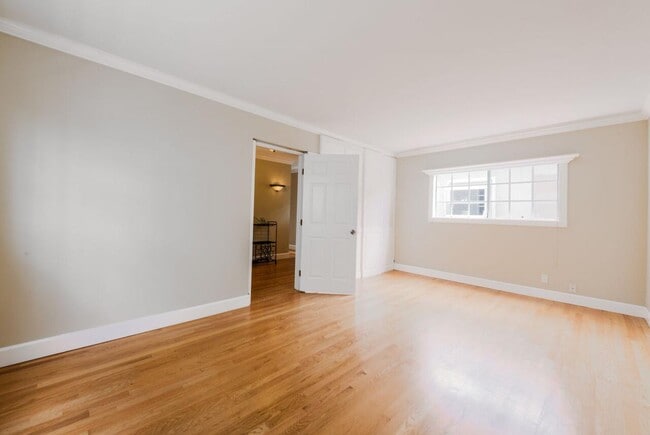 Photo - 1639 Carlson Ln House