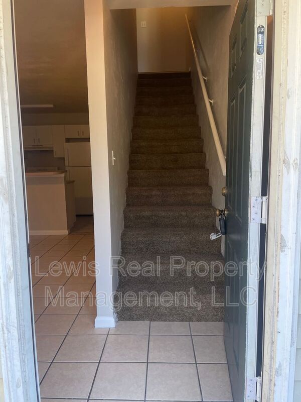 Foto del edificio - 1441 Hudson St