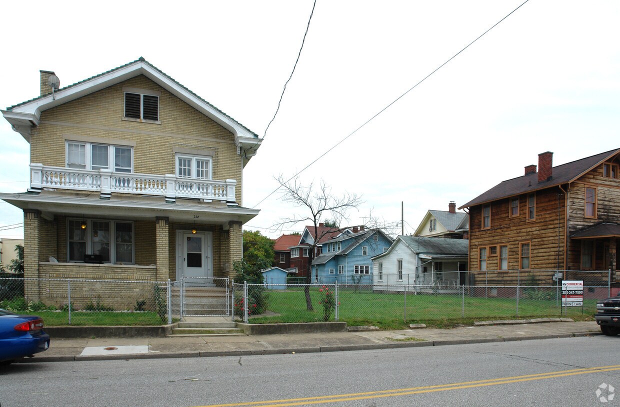 Primary Photo - 228 Shelton Ave