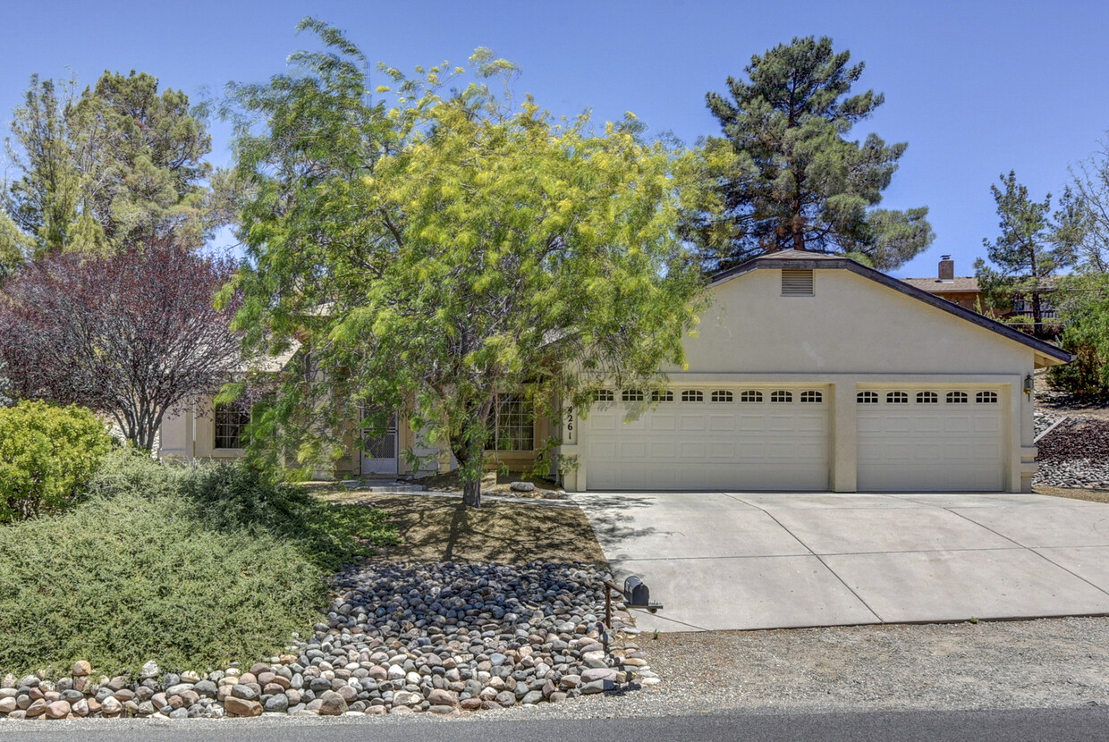 Foto principal - Home for rent in Prescott Valley!