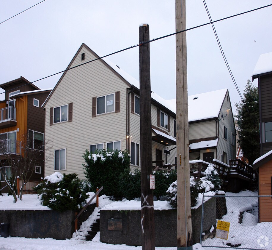 Foto del edificio - 5210 11th Ave NE