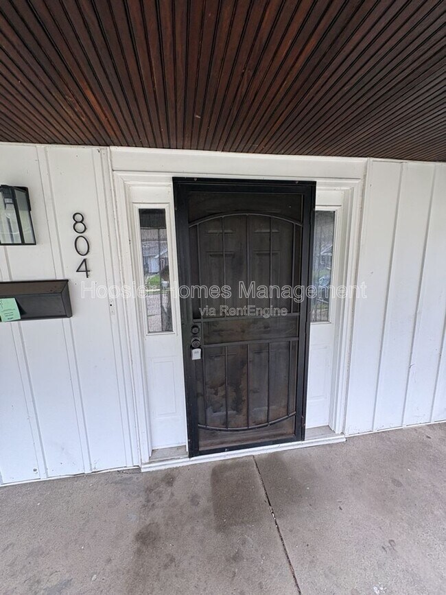 Foto del edificio - 802 N Denny St