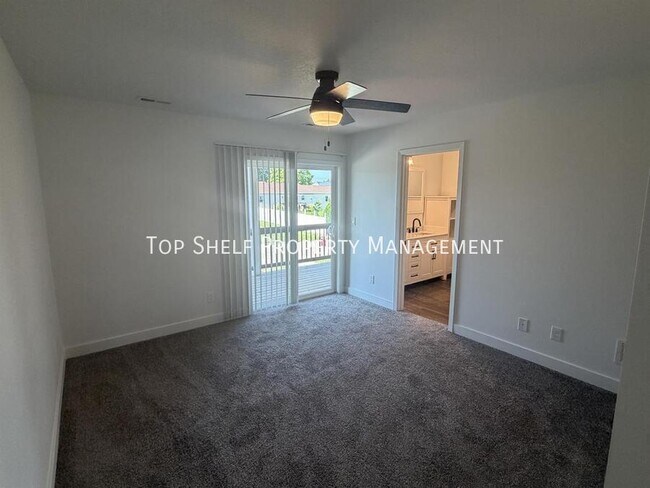 Foto del edificio - 2103 Willis Ave