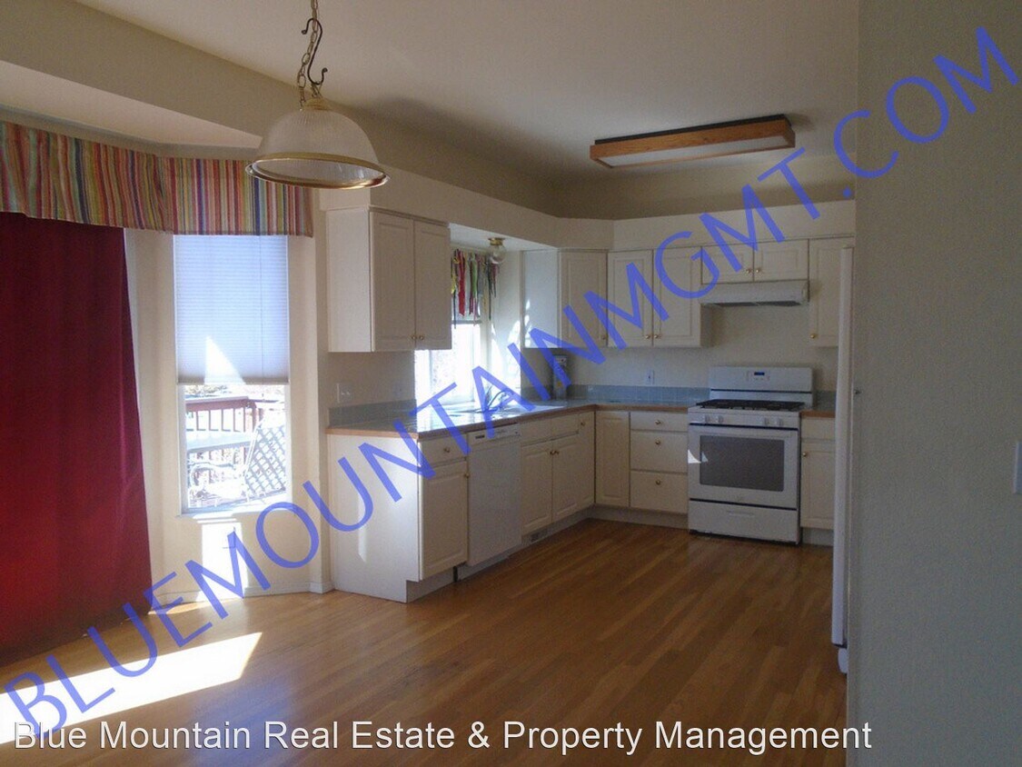 Primary Photo - 5 br, 3.5 bath House - 2515 Heathrow Drive