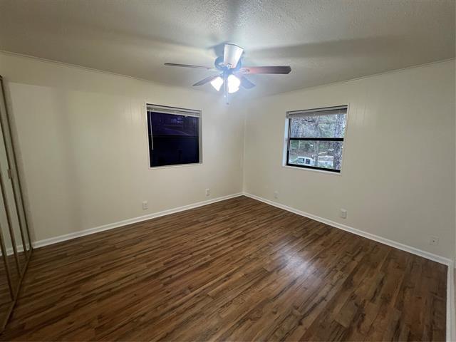 Foto del edificio - 2331 Live Oak Cir