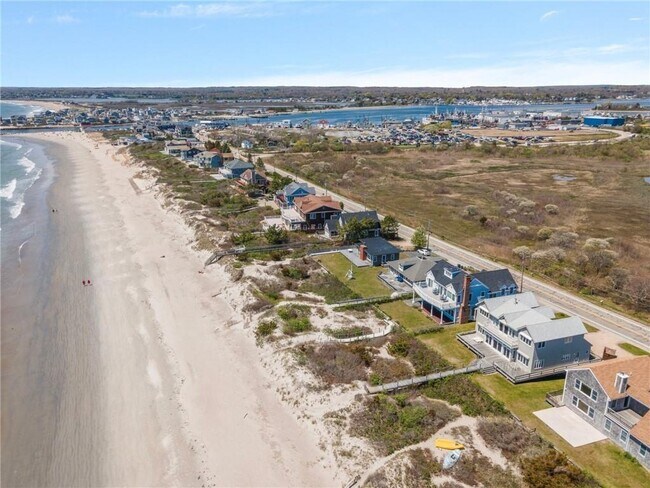 Foto del edificio - 160 Sand Hill Cove Rd
