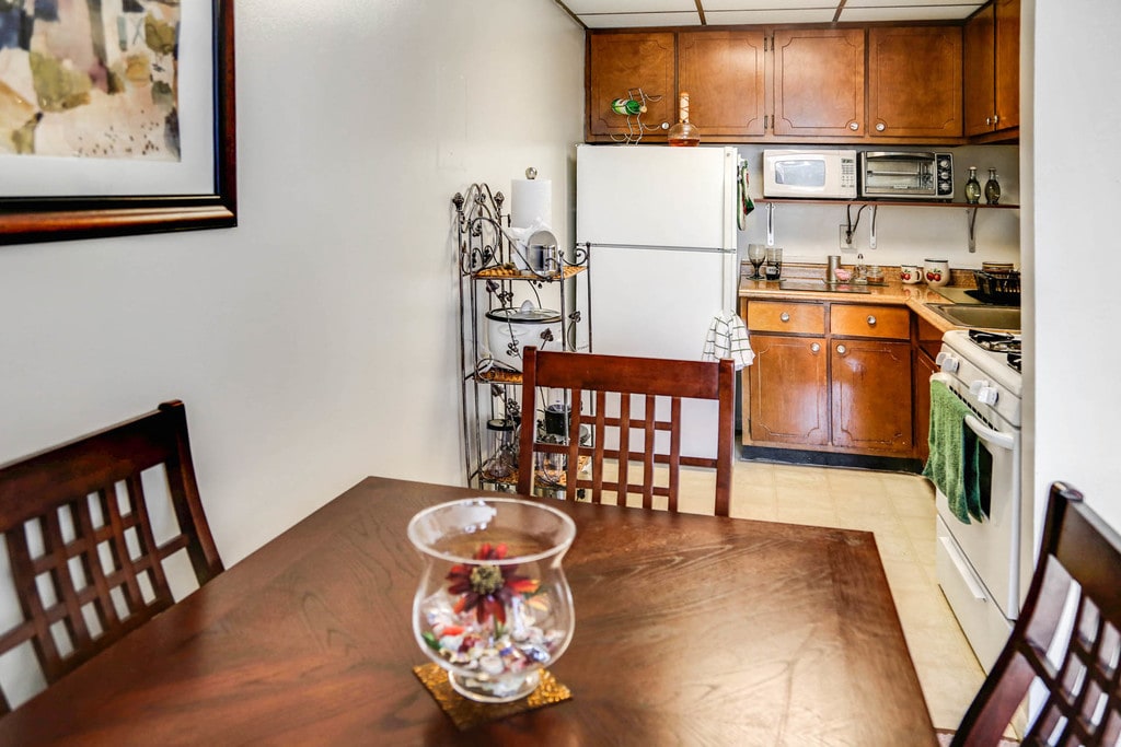 Washington Court Apartments primary photo