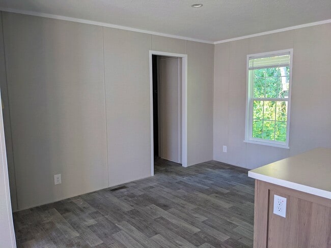 Foto del edificio - 3617 N Grand Ave E