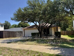 Building Photo - 1030 Moser River Dr