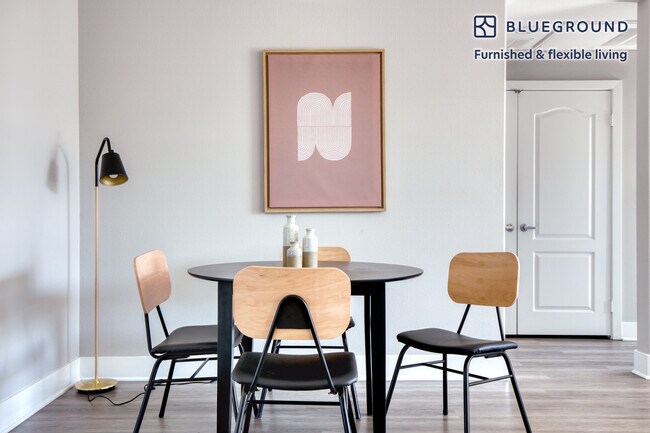 Foto del edificio - 5535 Westlawn Ave
