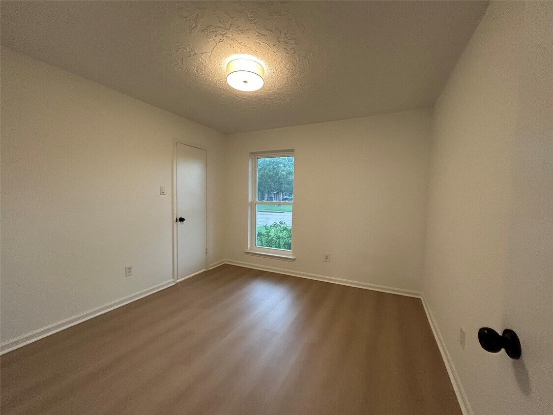 Building Photo - 12118 Dorrance Ln