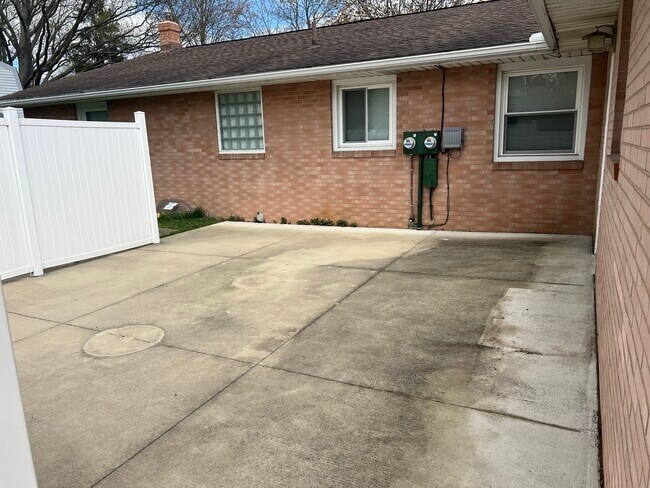 Foto del edificio - 6519 Lake O Springs Ave NW