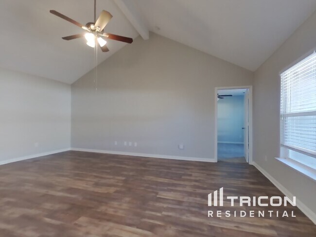 Building Photo - 102 Saddlebag Court Newark TX