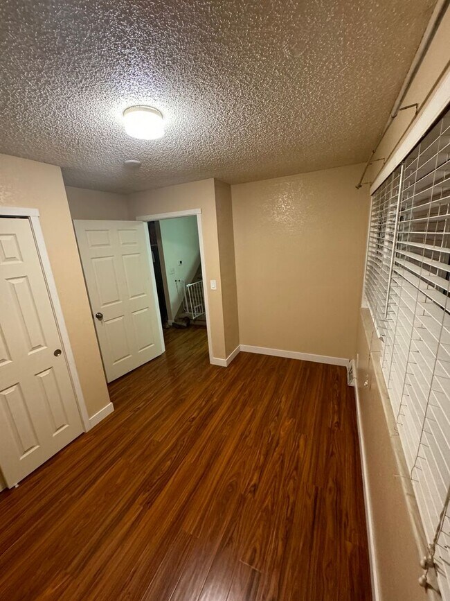 Foto del edificio - One-Bedroom for rent in charming single-family home located in Brighton, CO!