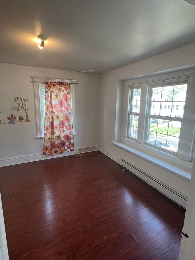 Foto del edificio - 459 N Maple Ave