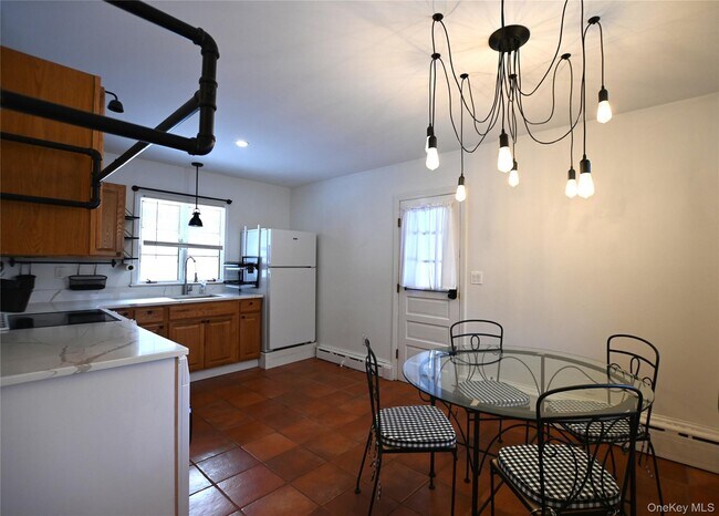 Foto del edificio - 86 Mill House Rd