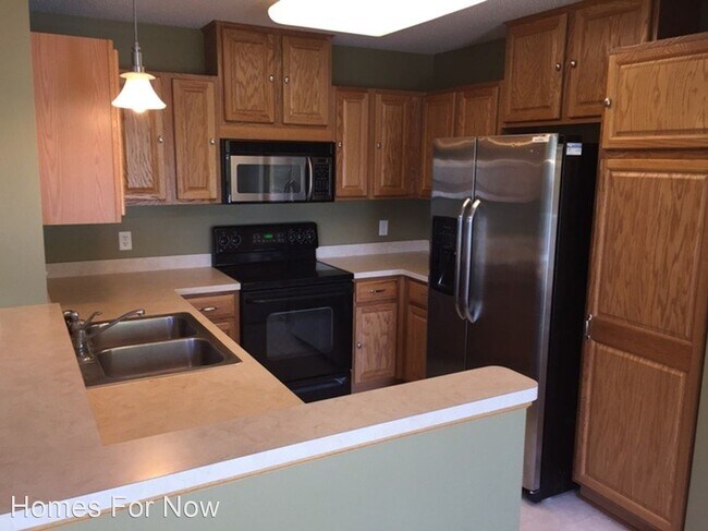 Building Photo - 3 br, 2 bath House - 16474 Timber Crest Dr.