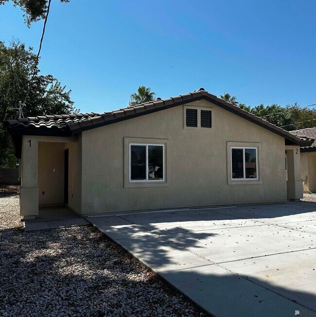 Building Photo - 436 S 17th Ave