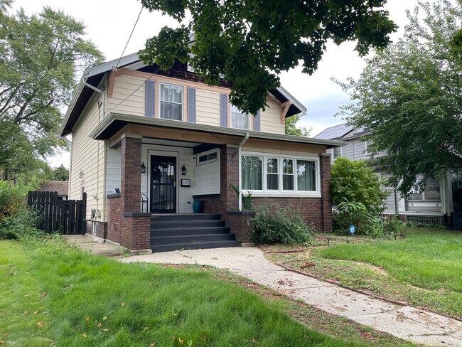 Foto del edificio - 307 N London Ave