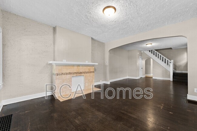 Foto del edificio - 2948 N Park Ave